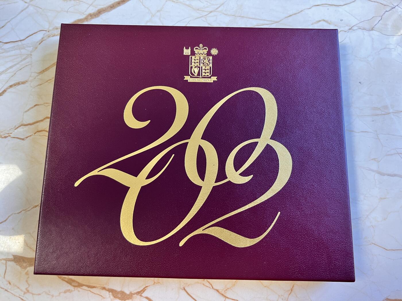 第168期拍卖【长期征集拍品】 英国2002年女王登基50周年年度9枚精制纪念套币