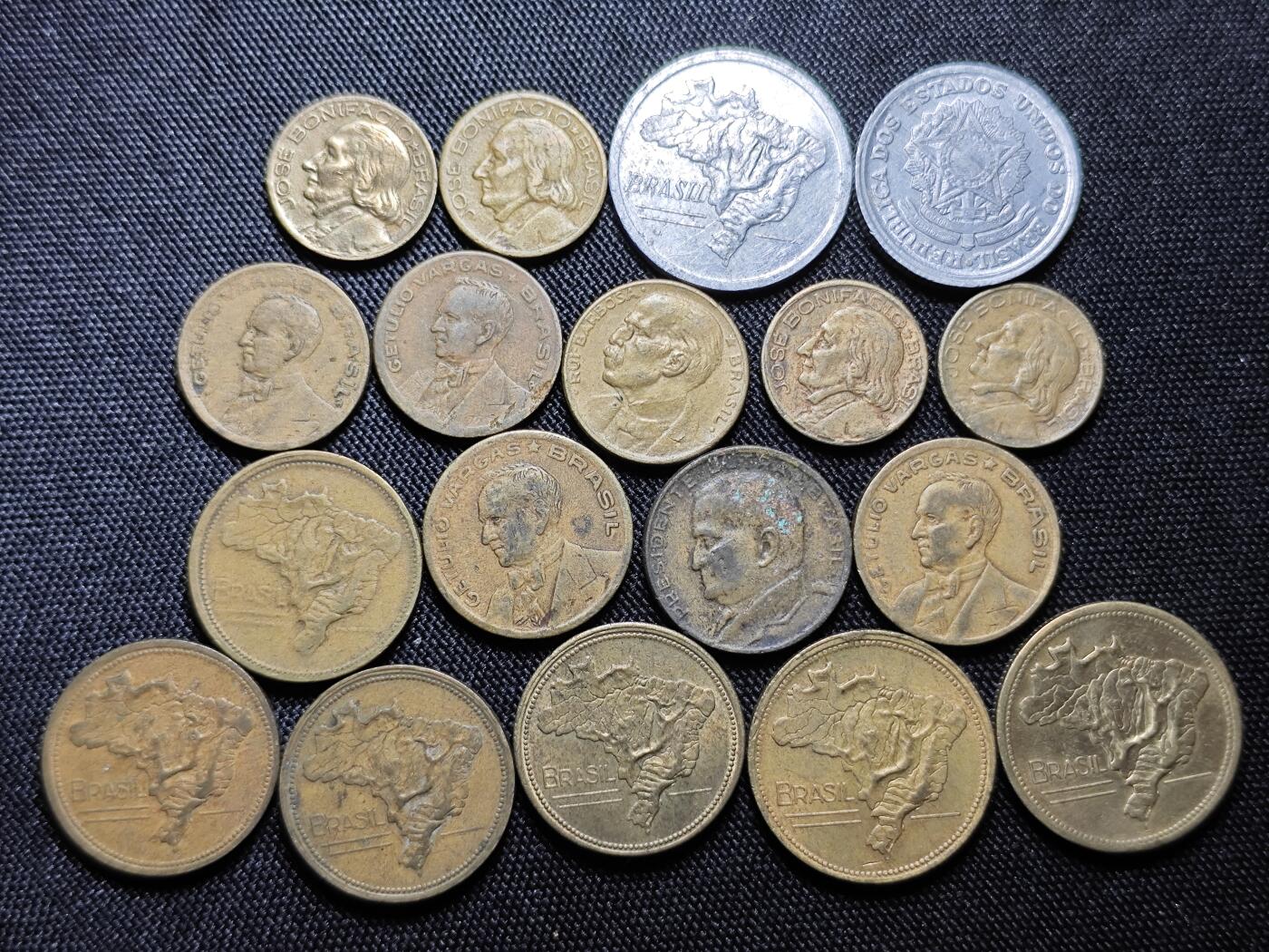 KK钱币收藏小铺 《批量/好品散币 套币 银币》专场 2月预留时间 周末发货  巴西铜币 铝币一组18枚