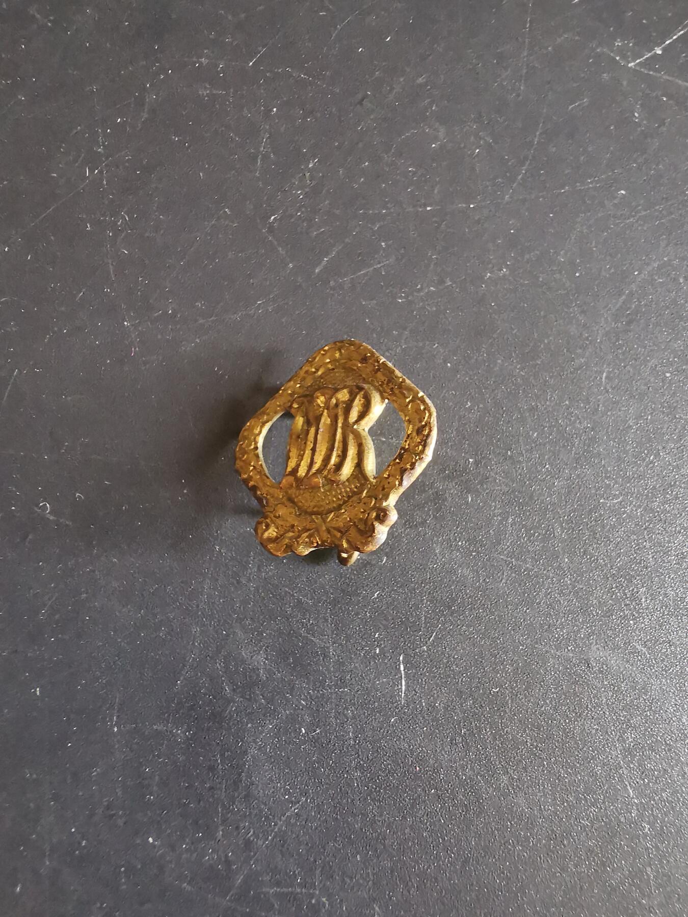 老王徽章第137期 东德金级工作优秀证章