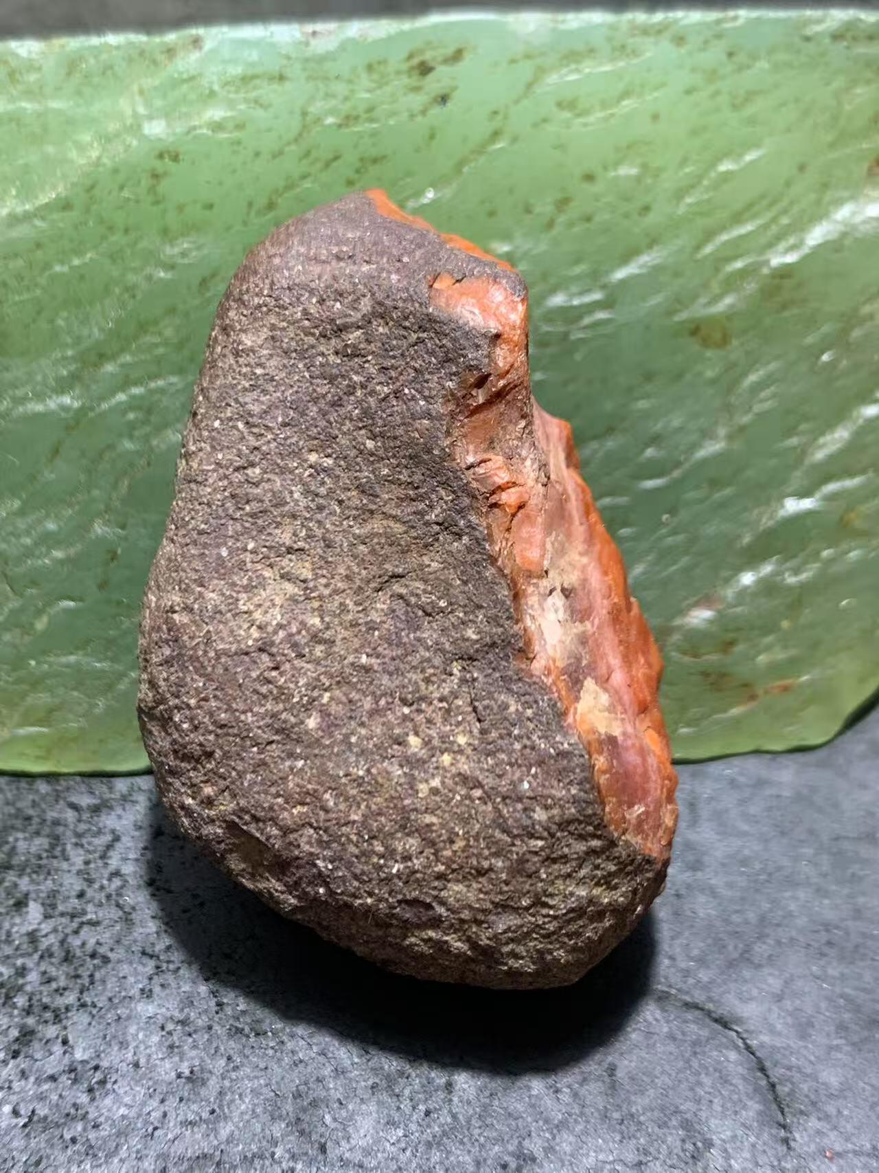 精美铁皮冰飘柿子红开窗料南红玛瑙原石一颗