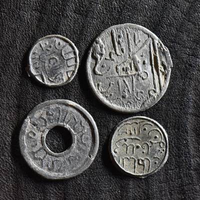 【良泉】【直播场】第三十五期，172组 银器、银饰、西方古代钱币专场，8月7日晚19.30点开拍！ - 17-18世纪【海上丝绸之路】东南亚锡钱4枚一组，总重2.66克