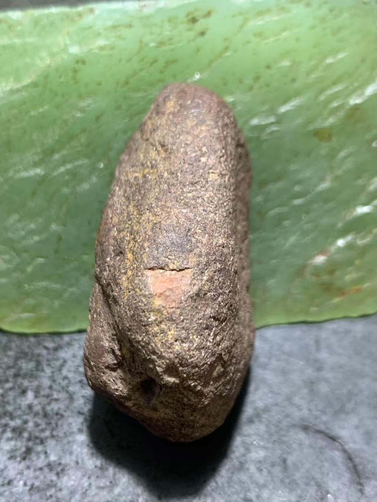精美铁皮冰飘柿子红开窗料南红玛瑙原石一颗