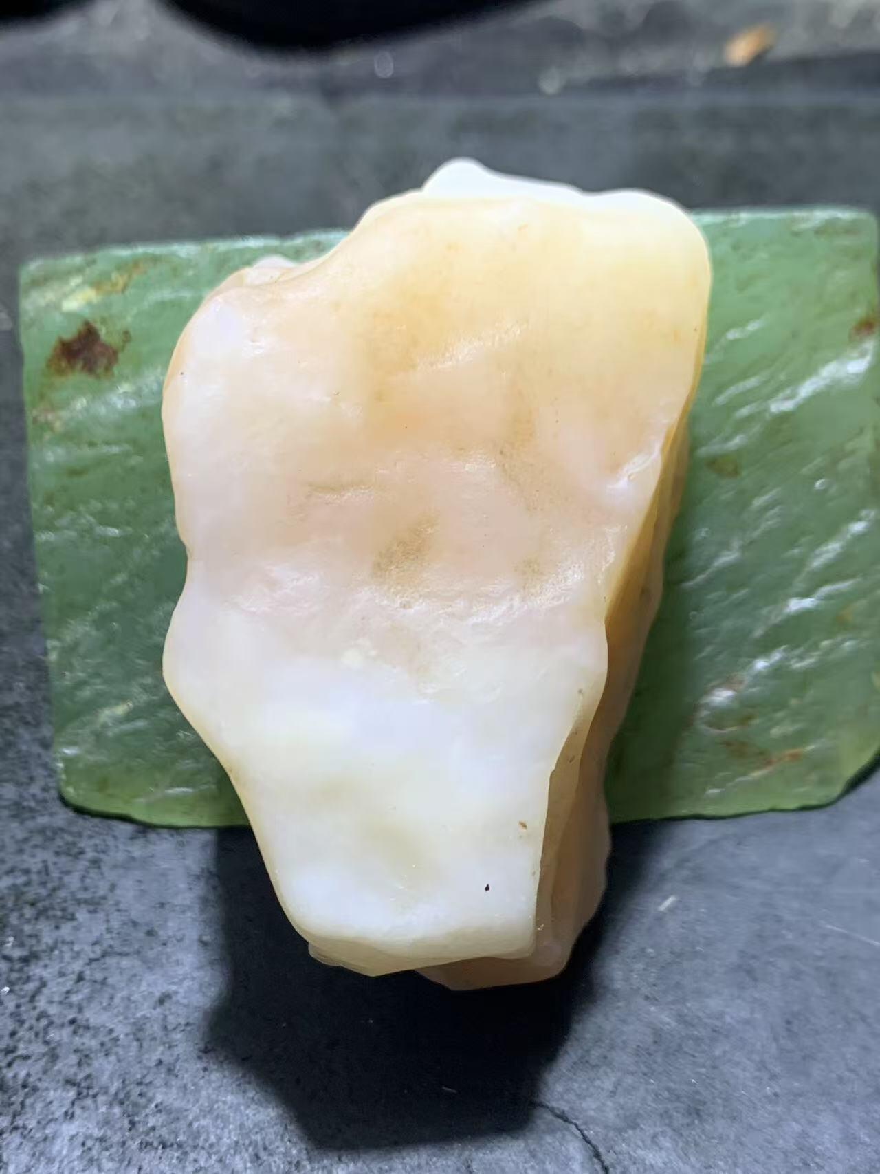 精美天然地表原皮冻料风化纹金丝玉籽料原石一块
