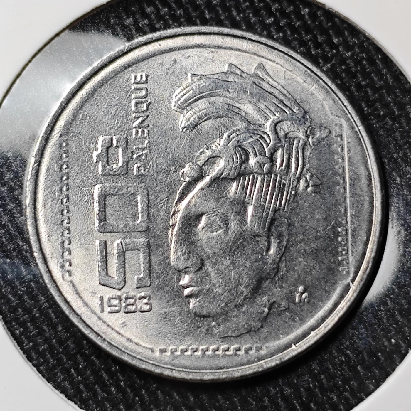 KK钱币收藏小铺 《批量/好品散币 套币 银币》专场 2月预留时间 周末发货  1983墨西哥50比索 好品 少见纲目品种 !
