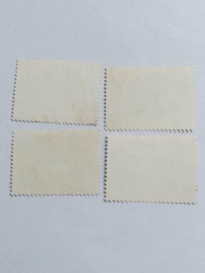 邮票专场 1976年 农业学大寨纪念邮票一套四枚。