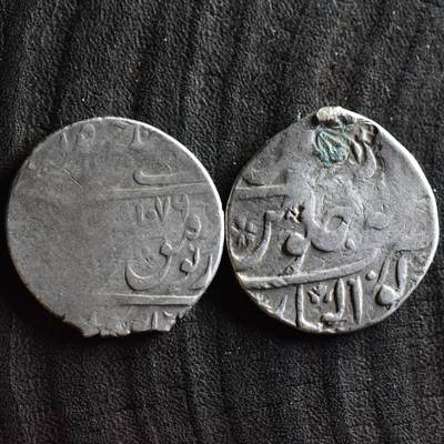 【良泉】【直播场】第三十五期，172组 银器、银饰、西方古代钱币专场，8月7日晚19.30点开拍！ - 总重20.36克【藏家出品A】【两枚幸运银币】公元1642-1666年【丝绸之路】萨法维王朝，阿拔斯二世，克