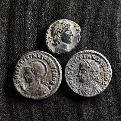 【良泉】【直播场】第三十五期，172组 银器、银饰、西方古代钱币专场，8月7日晚19.30点开拍！ - 【藏家出品A】【古罗马铜币3枚】戎装李锡尼面左富力、君士坦丁大帝“军塔营门”面左、君士坦斯誓愿，总重6.84克