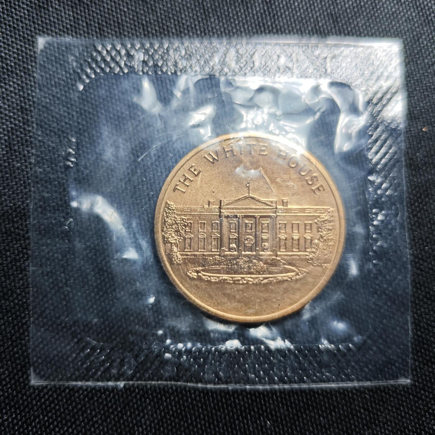KK钱币收藏小铺 《批量/好品散币 套币 银币》专场 2月预留时间 周末发货  美国白宫纪念章 原塑封