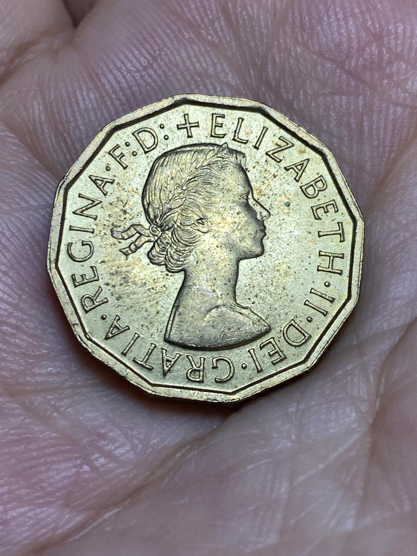 2025年第七十一场(总第九十七场）外国好品散币(免佣金) 好品–英国🇬🇧1967年3便士(伊丽莎白二世青年桂冠第二版，普制币关门年)