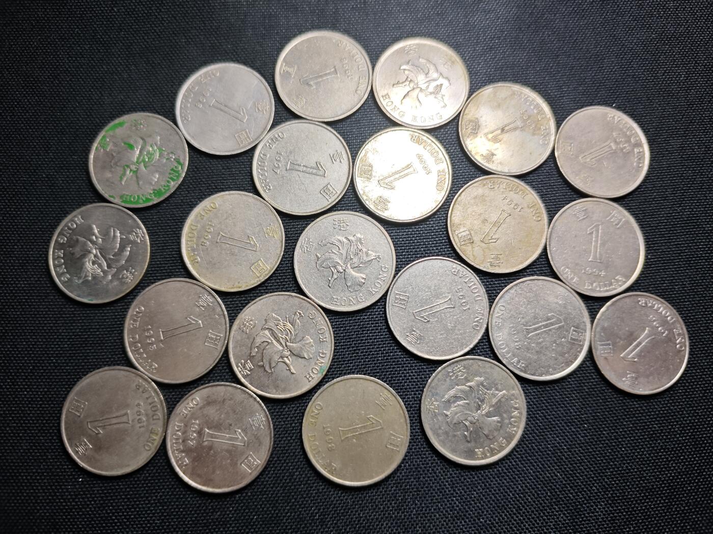 KK钱币收藏小铺 《批量/好品散币 套币 银币》专场 2月预留时间 周末发货  香港1元22枚