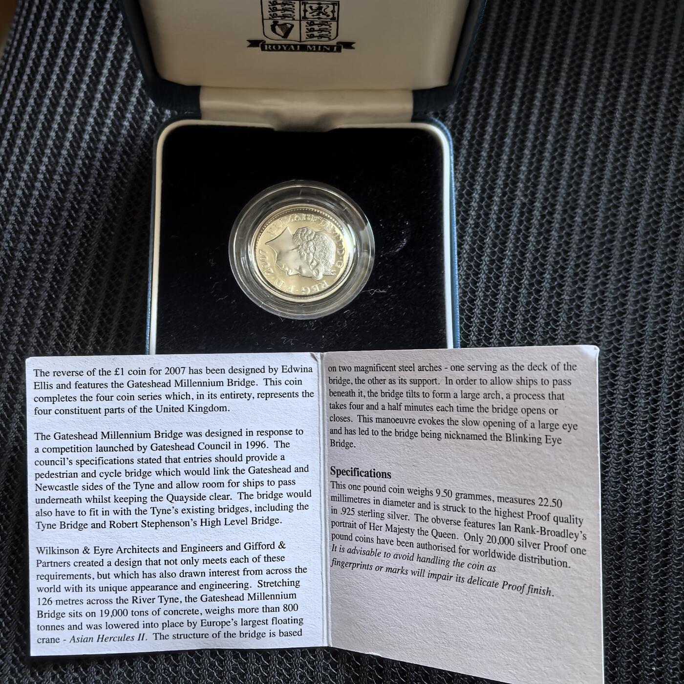 道一币馆币章第一百三十九场 原盒证 英国2007年盖茨黑德千禧大桥1英镑精制纪念银币