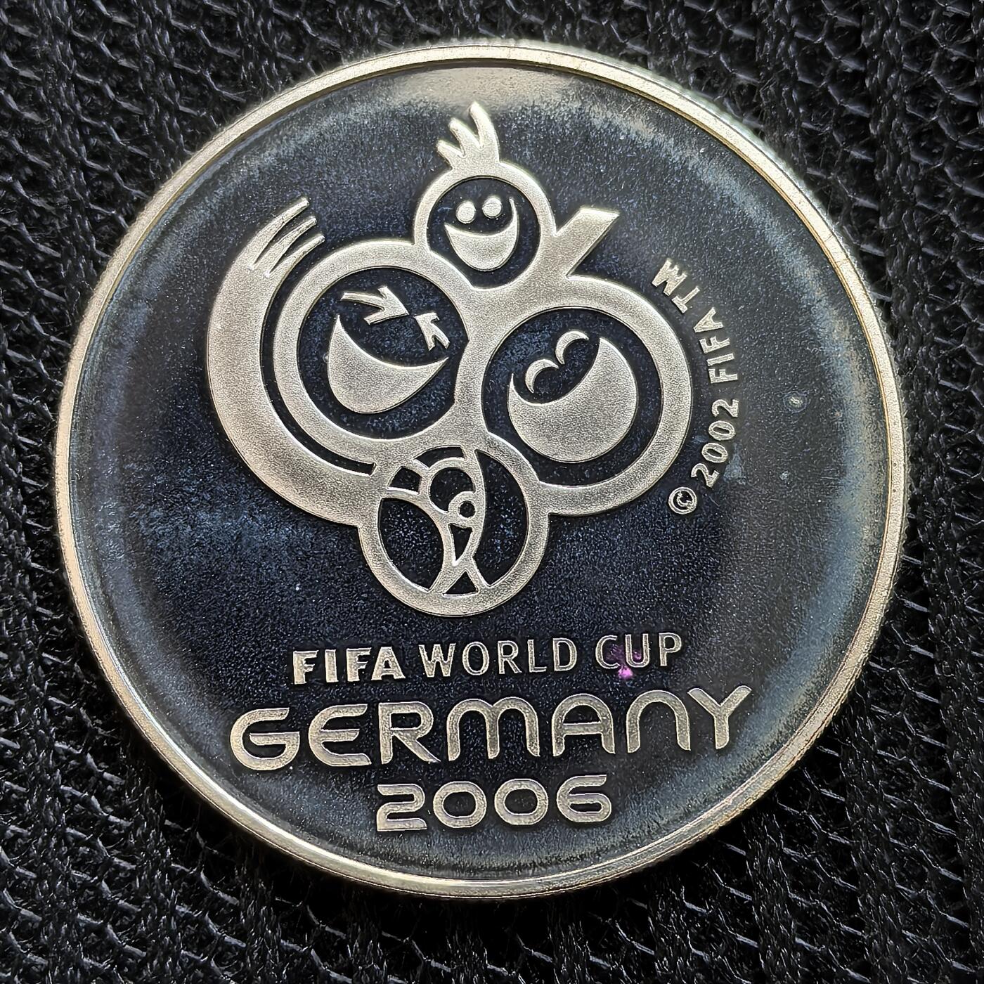 道一币馆币章第一百三十九场 特里尼达和多巴哥2006年德国世界杯100元精制银币 28.28g  925S 10000