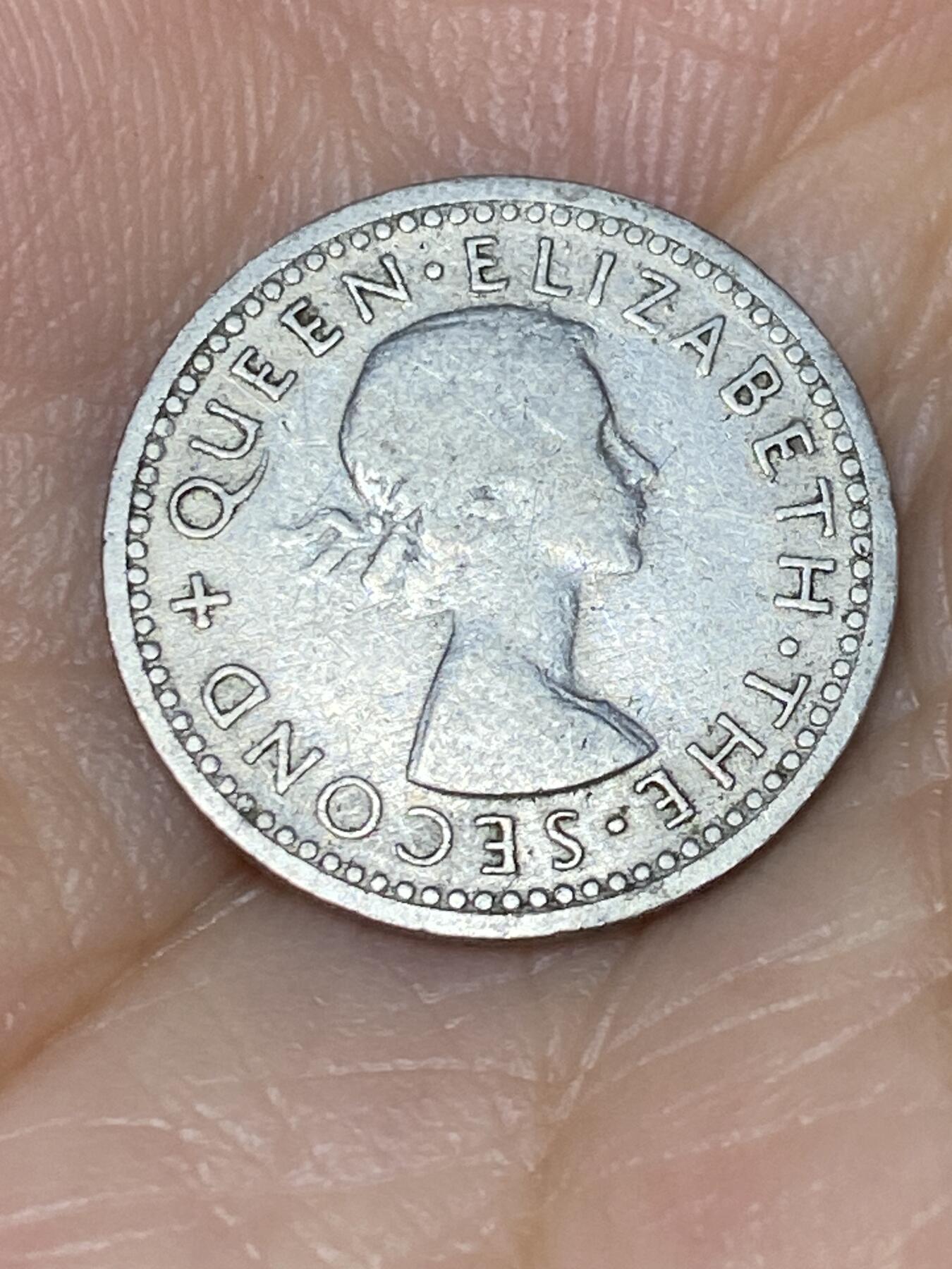 2025年第七十一场(总第九十七场）外国好品散币(免佣金) 少见–英属罗德西亚与尼亚萨兰1956年3便士(伊丽莎白二世青年桂冠)