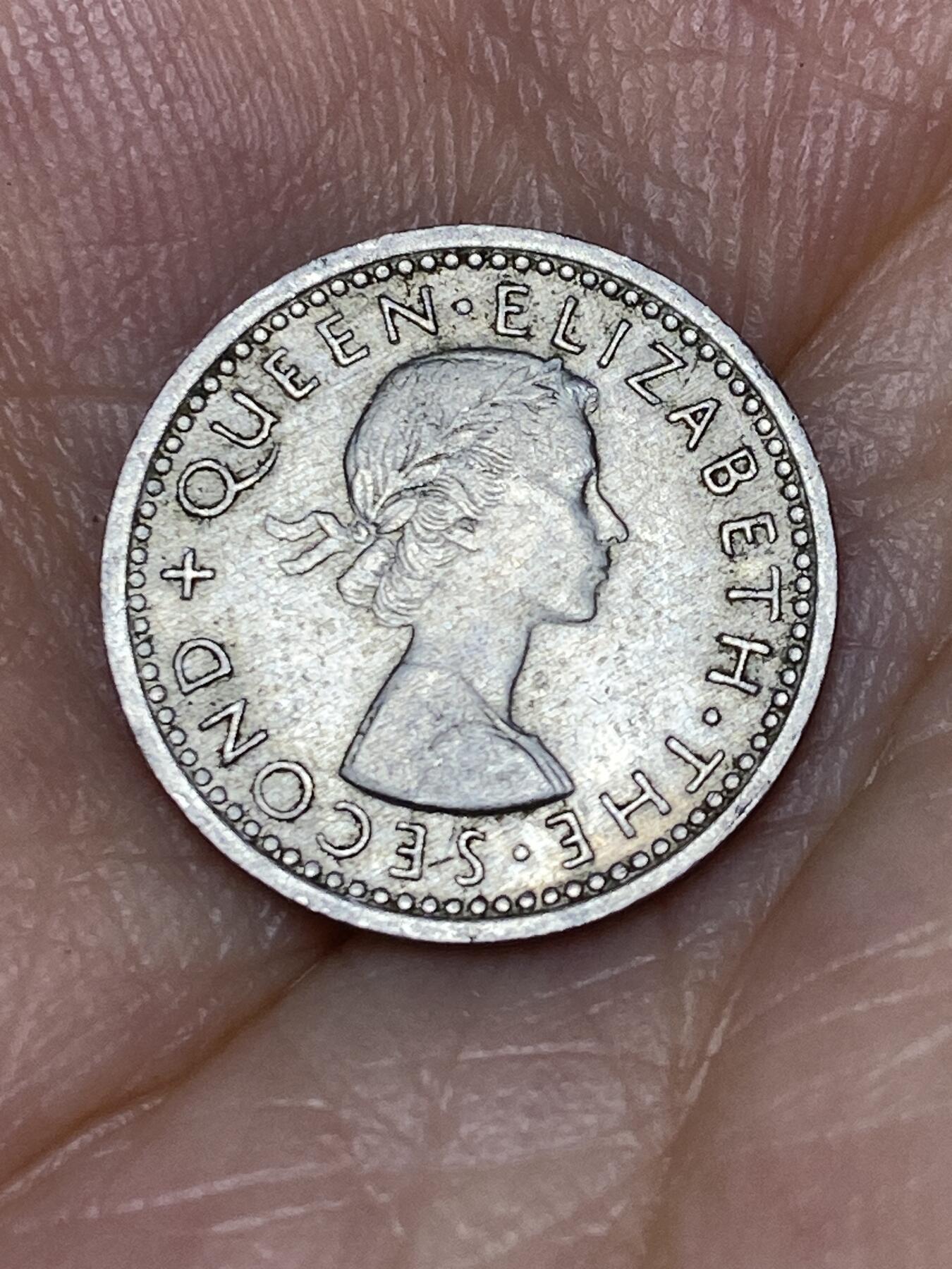 2025年第七十一场(总第九十七场）外国好品散币(免佣金) 少见–英属罗德西亚与尼亚萨兰1964年3便士(伊丽莎白二世青年桂冠，关门年)