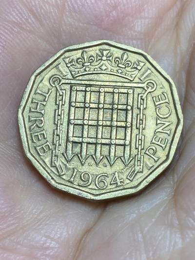 2025年第七十一场(总第九十七场）外国好品散币(免佣金) - 英国🇬🇧1964年3便士(伊丽莎白二世青年桂冠第二版)