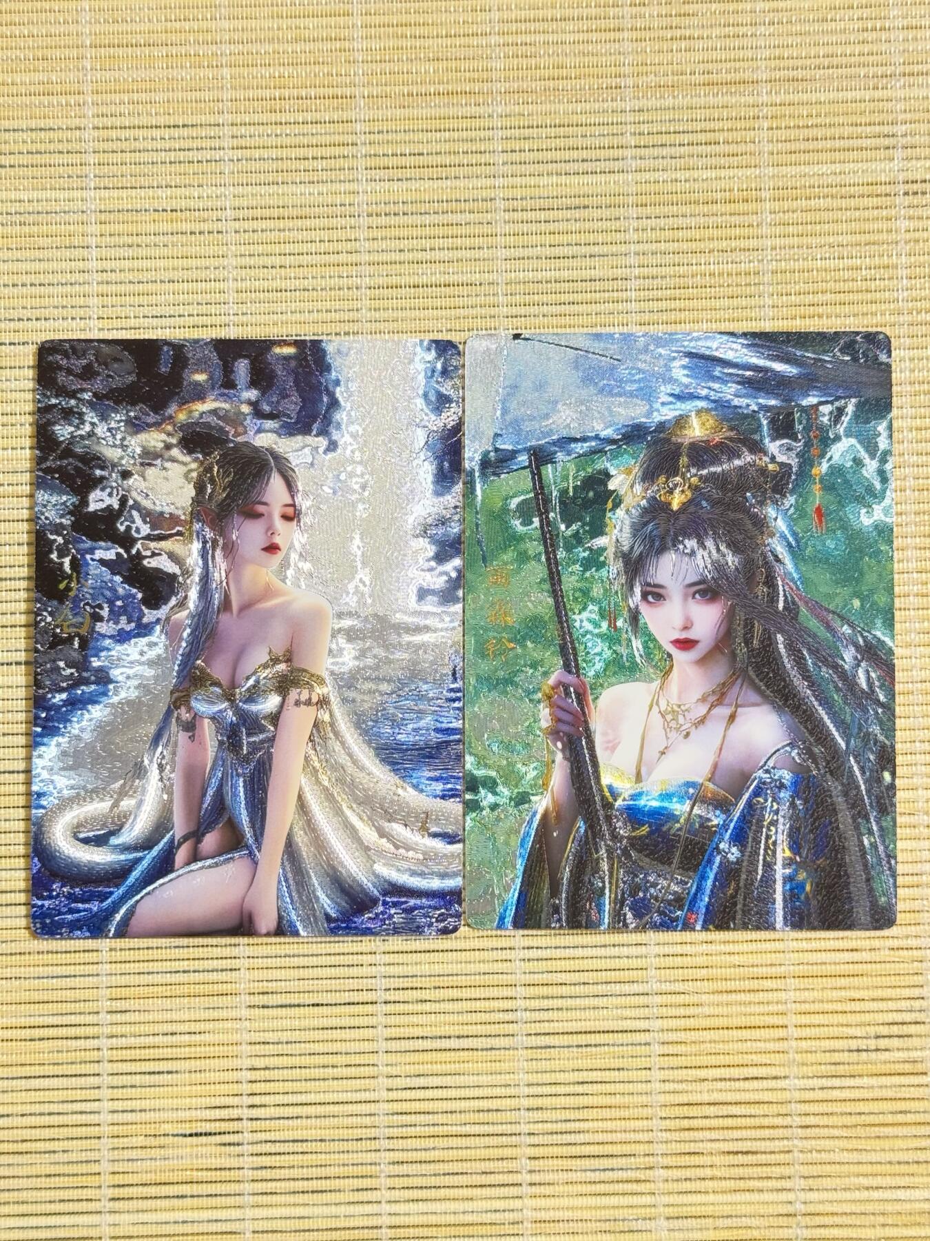 小浣熊卡拍 公益拍NO.2期，买家捡漏0佣金！卖家送拍0抽成！（周六晚8点30截拍，干就完了！） 奇点卡牌 七月盲包 小白、雨霖铃 粗闪 共2张