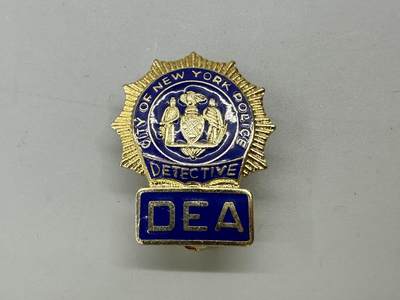世界军品小玩意第一场 - 纽约缉毒署警徽