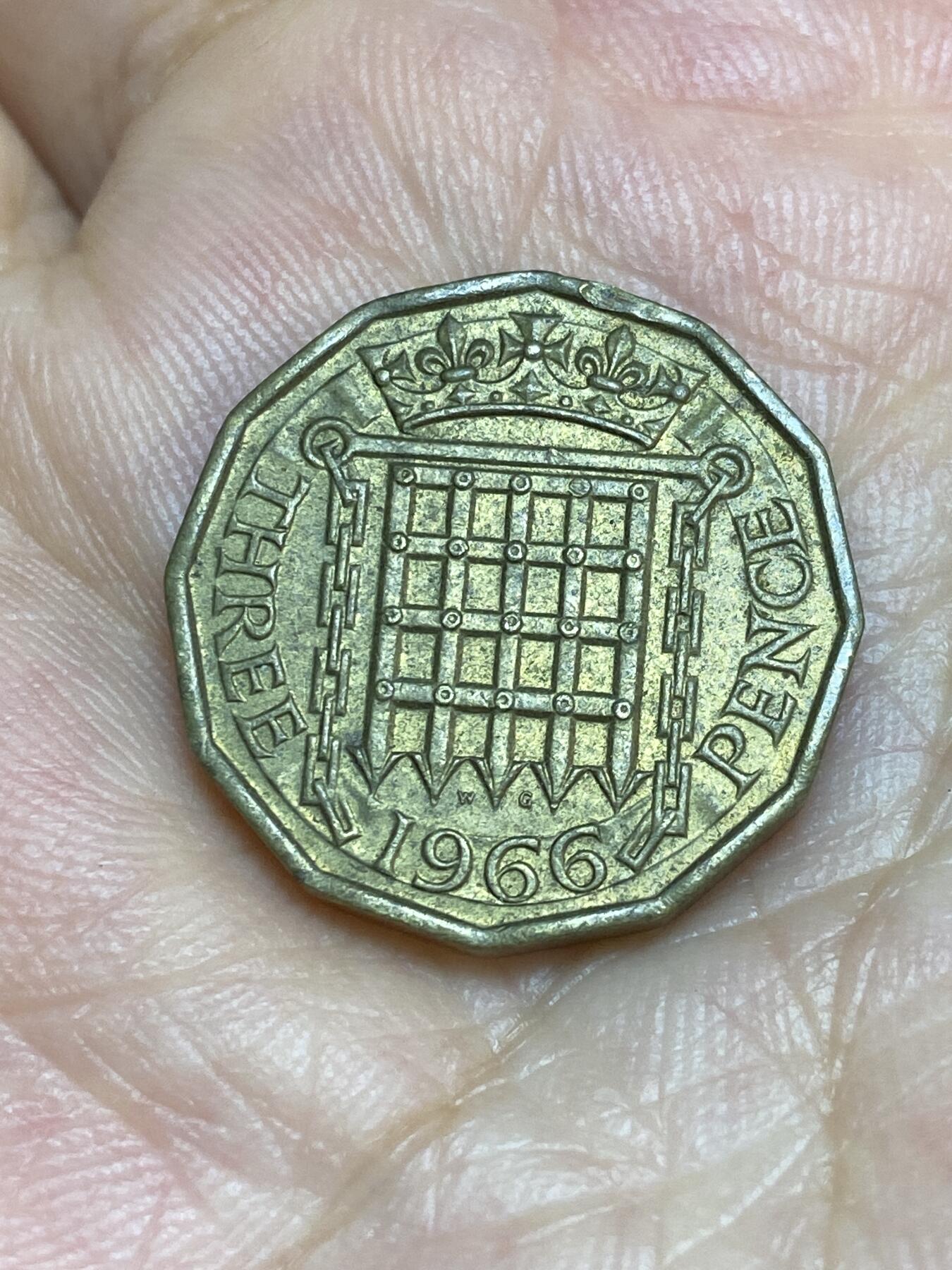 2025年第七十二场(总第九十八场）外国好品散币(免佣金) 英国🇬🇧1966年3便士(伊丽莎白二世青年桂冠，第二版)