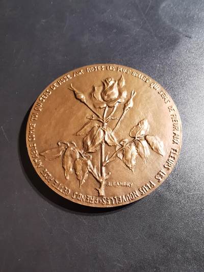 老王徽章第138期 - 法国1970年国际玫瑰花博览会大铜章    直径68mm   重量130.1g