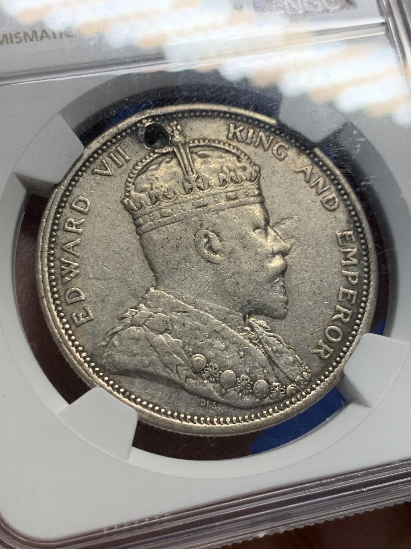 《竞宝斋》第405场 周日，周一，2场连拍 （全场包邮） NGC XF 1903年海峡一元大样，少见凸B版，克书价格是普通版好几倍，打洞