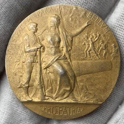 掌中浮雕-藏着的欧洲第032场 - 1927年法国整军备战镀金银章，36mm，24g