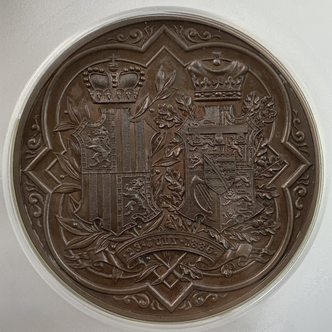 掌中浮雕-藏着的欧洲第032场 PCGS SP63 ：1855年英国维多利亚女王最小的女儿比阿特丽斯公主与巴腾堡的亨利王子大婚铜章，64mm，皇室婚礼，官方发行
