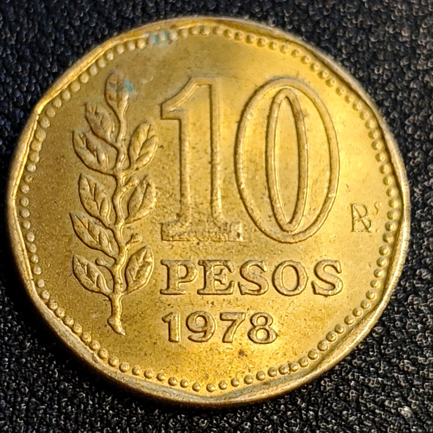 泉币菌-第64场-精品场 原铜光美品 阿根廷10比索黄铜币 太阳神 25mm