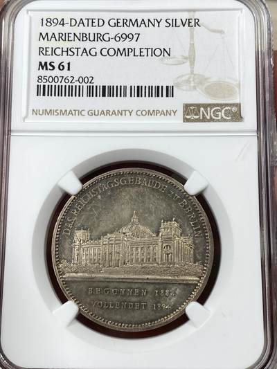 万国钱币拍卖第050期（万国五十期纪念大拍） - NGC MS61 1894年德国帝国国会大厦落成纪念银章 镜面喷砂PROOF工艺 均匀金彩裹身 国会大厦耗时十年建成 40年后小胡子一把火 50年后苏军一顿轰 至今在柏林屹立不倒 33mm 18g
