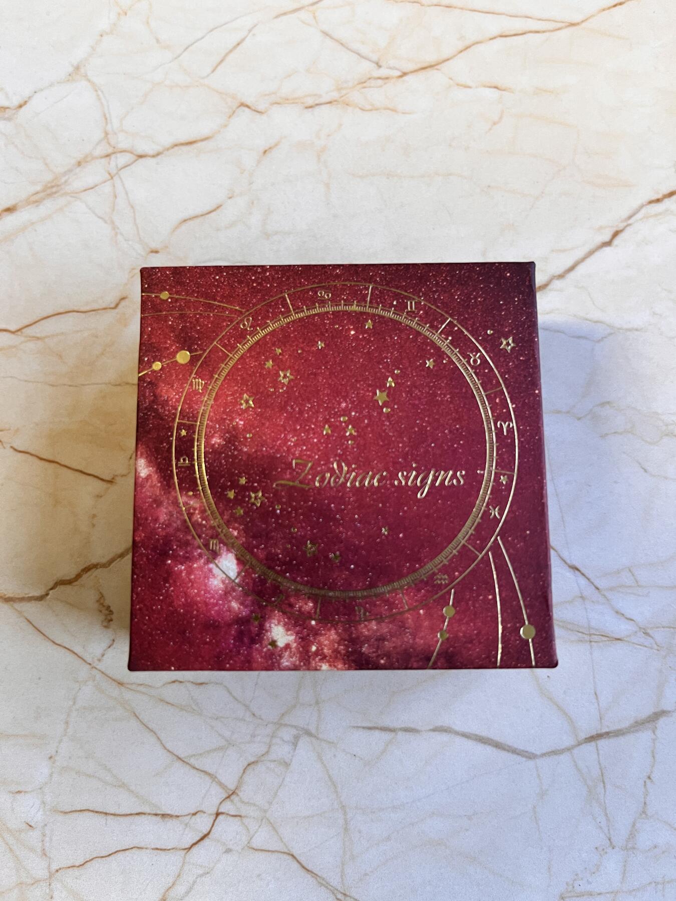 第168期拍卖【长期征集拍品】 喀麦隆2021年十二星座系列天蝎座镀玫瑰金纪念银币，999银镀金，10克，发行999枚