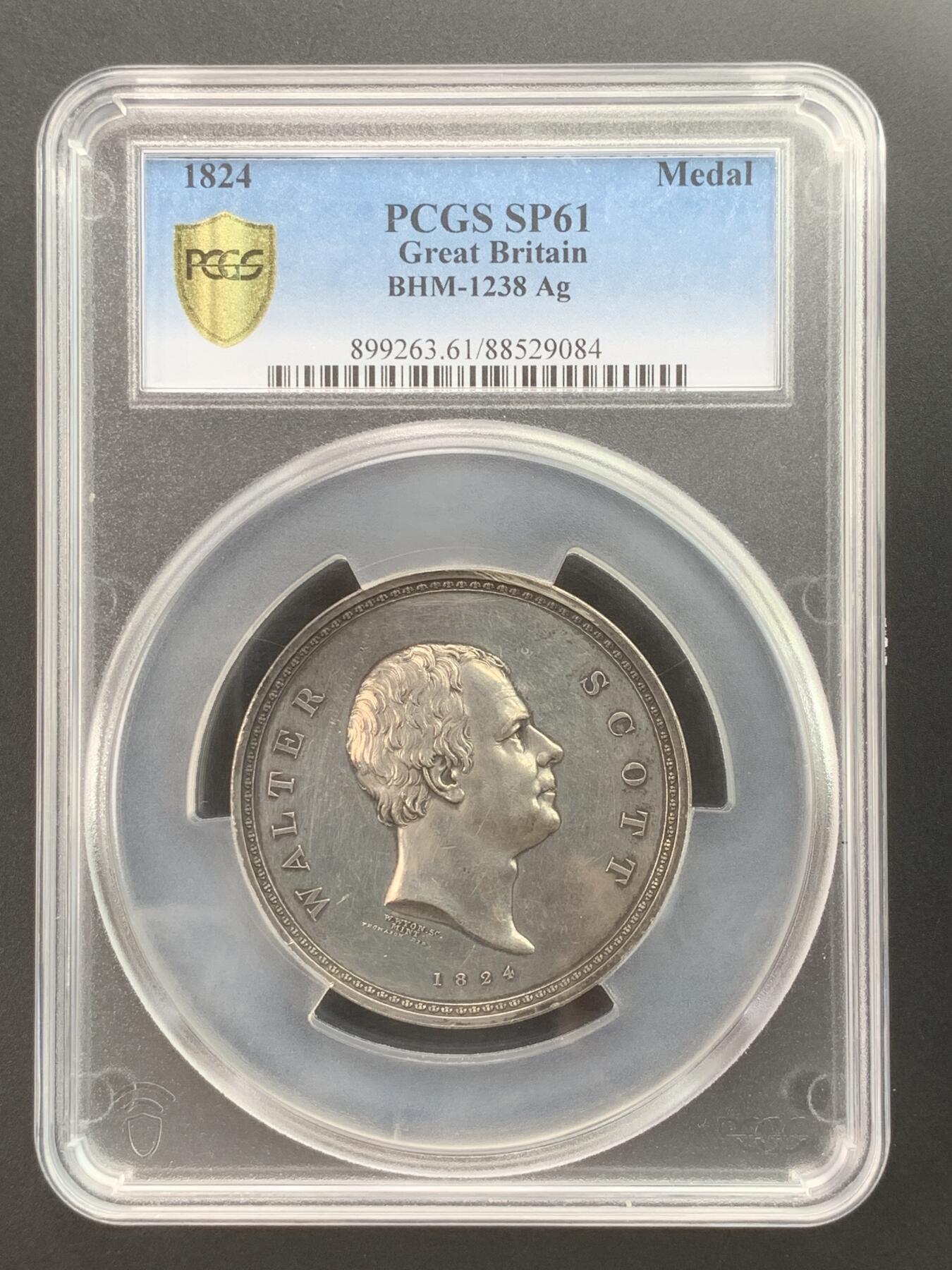 掌中浮雕-藏着的欧洲第032场 PCGS SP61 ：1824年英国作家司哥特银章，53mm