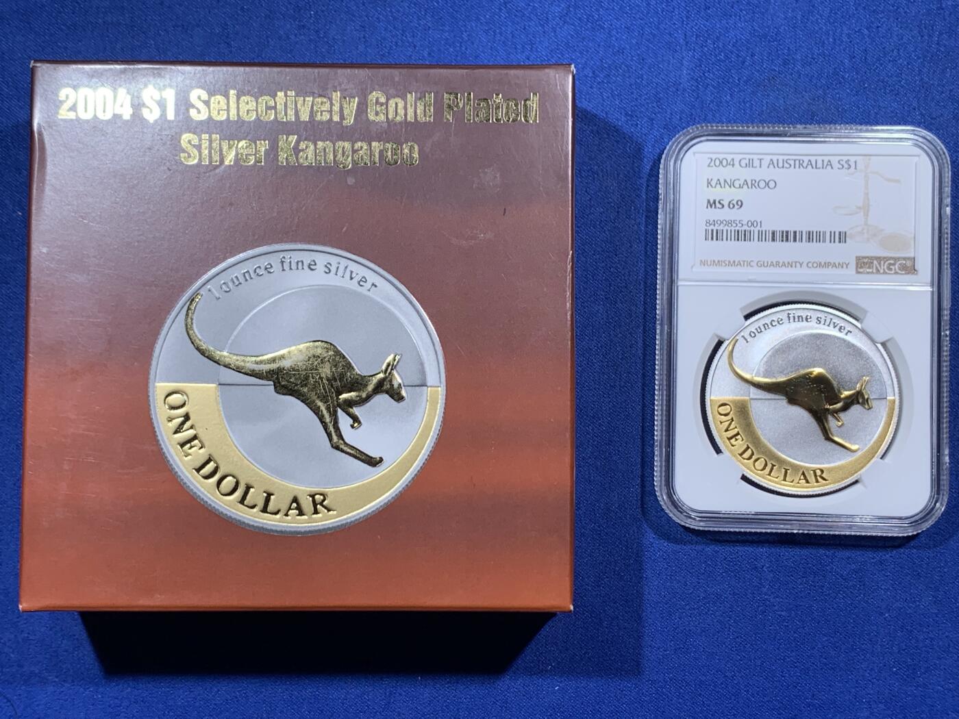 《竞宝斋》第405场 周日，周一，2场连拍 （全场包邮） NGC MS69 澳大利亚2004年发行的镀金红袋鼠-1澳元（克劳斯2004年世界硬币大奖赛之最佳银币获奖币，999银，40MM币径，发行量12500枚，盒证齐全）