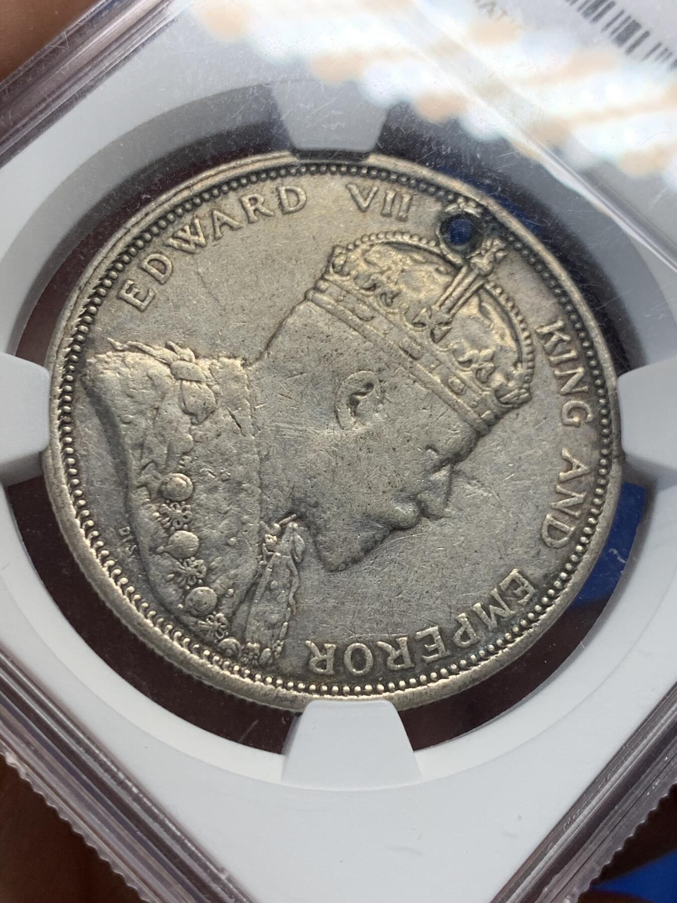 《竞宝斋》第405场 周日，周一，2场连拍 （全场包邮） NGC XF 1903年海峡一元大样，少见凸B版，克书价格是普通版好几倍，打洞