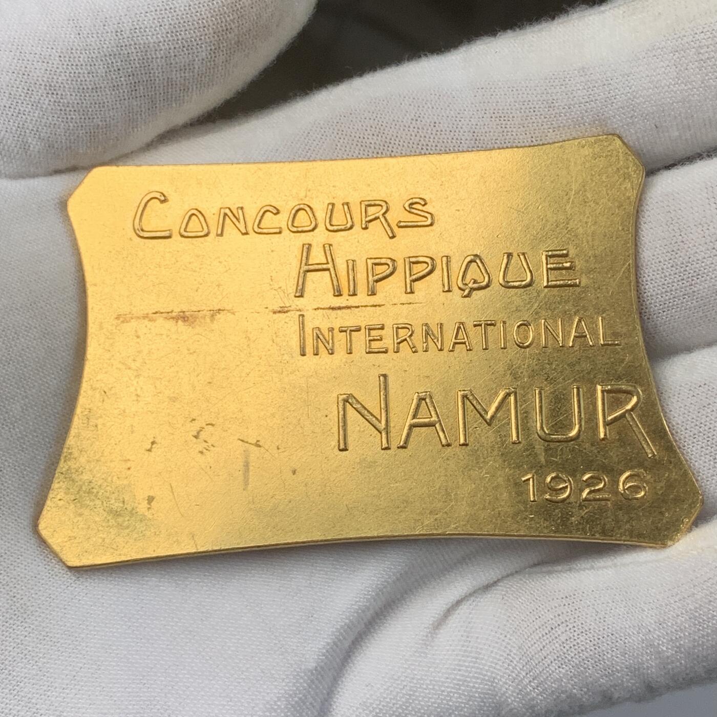 掌中浮雕-藏着的欧洲第032场 1926年比利时Namur市马术节镀金铜章，长宽最大尺寸：75*47mm