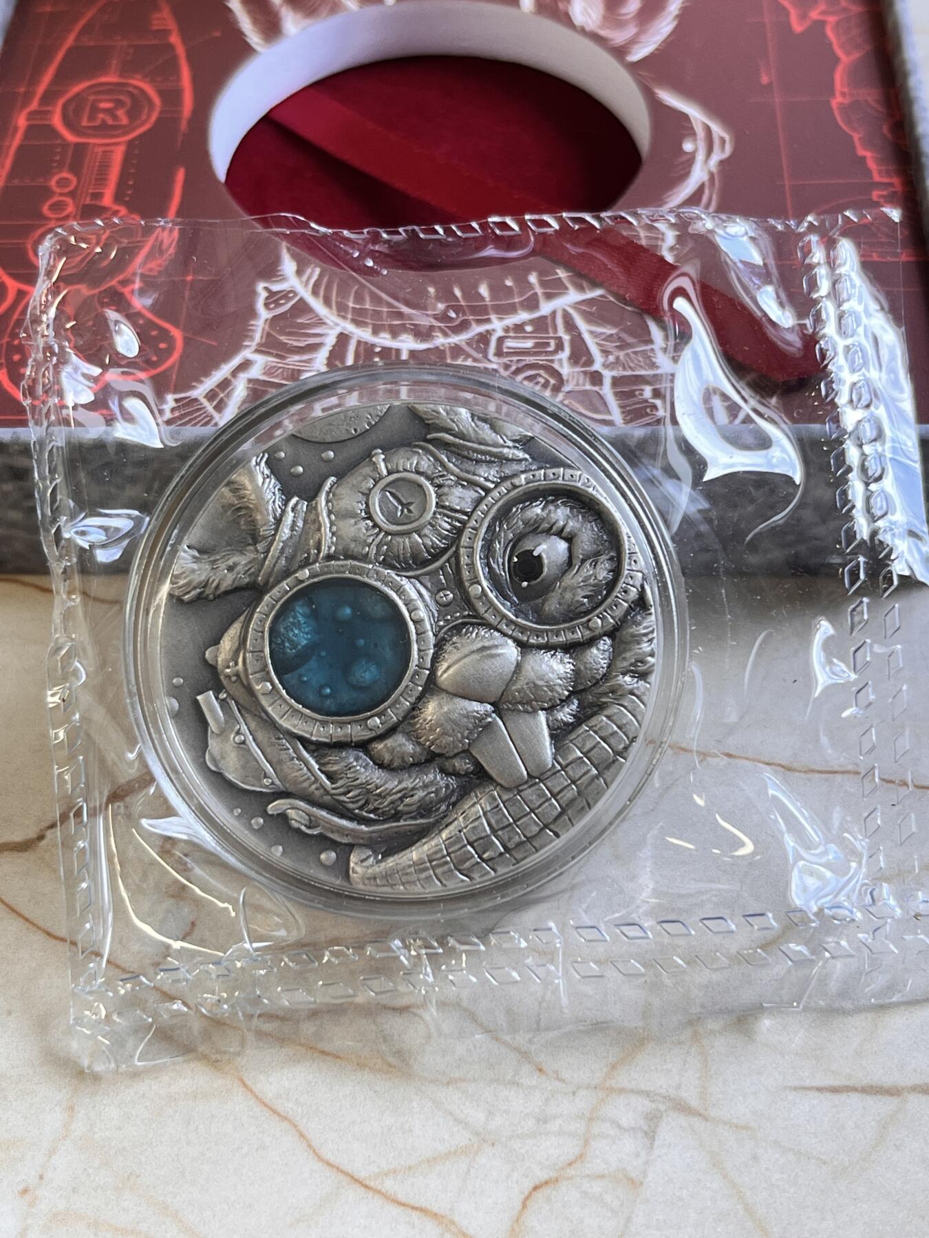 第168期拍卖【长期征集拍品】 上海造币厂中秋节航天主题火箭兔60克仿古纪念银章，999银，60克，发行10000枚
