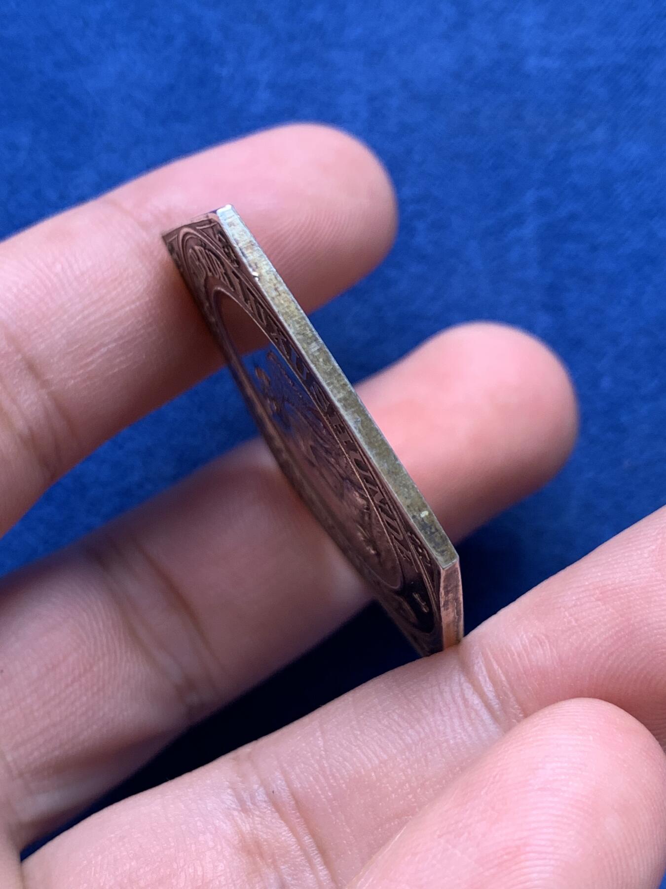 《竞宝斋》第405场 周日，周一，2场连拍 （全场包邮） 奥地利犬舍俱乐部银章奖章，五边形极少见款，正面图案：圣伯纳犬、大丹犬、德牧，非常精美。直径：41.5mm，重：20.6g