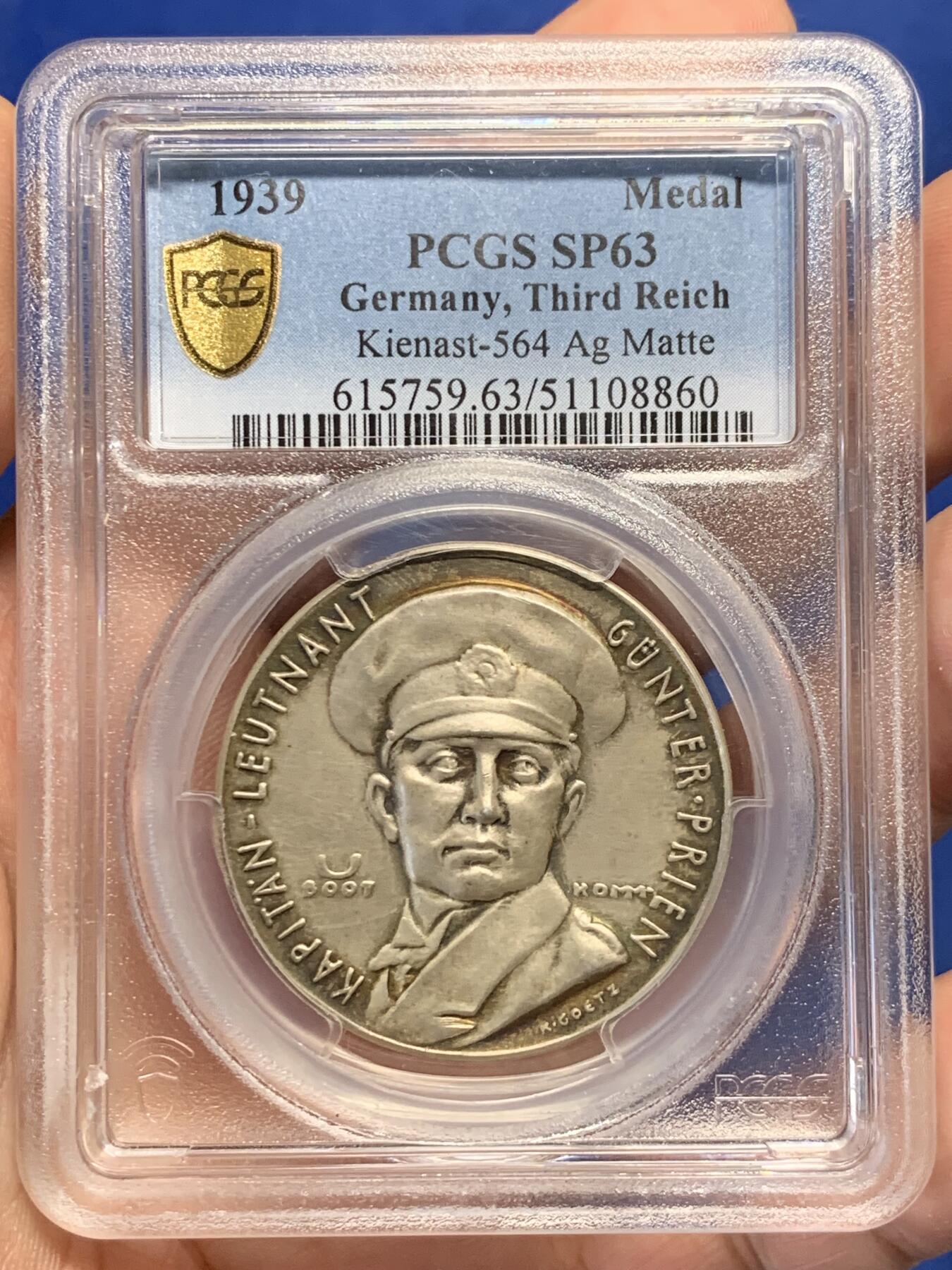 《竞宝斋》第405场 周日，周一，2场连拍 （全场包邮） 冠军分 PCGS SP63 德国1939年民族社会主义工人党纪念击沉英国皇家橡树号战列舰银章 英国军舰“皇家橡树”号在斯卡帕湾被德国潜艇指挥官君特·普里恩U-47击沉 德三卡尔哥茨名品之一