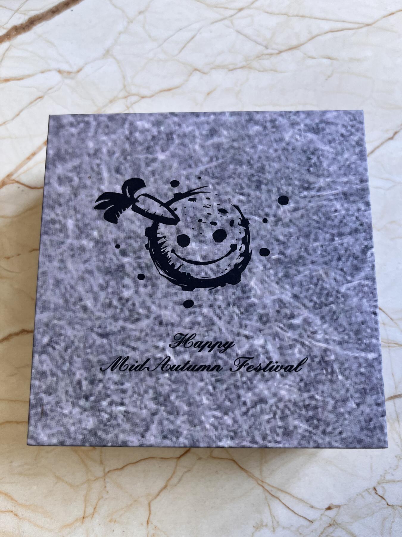 第168期拍卖【长期征集拍品】 上海造币厂中秋节航天主题火箭兔60克仿古纪念银章，999银，60克，发行10000枚