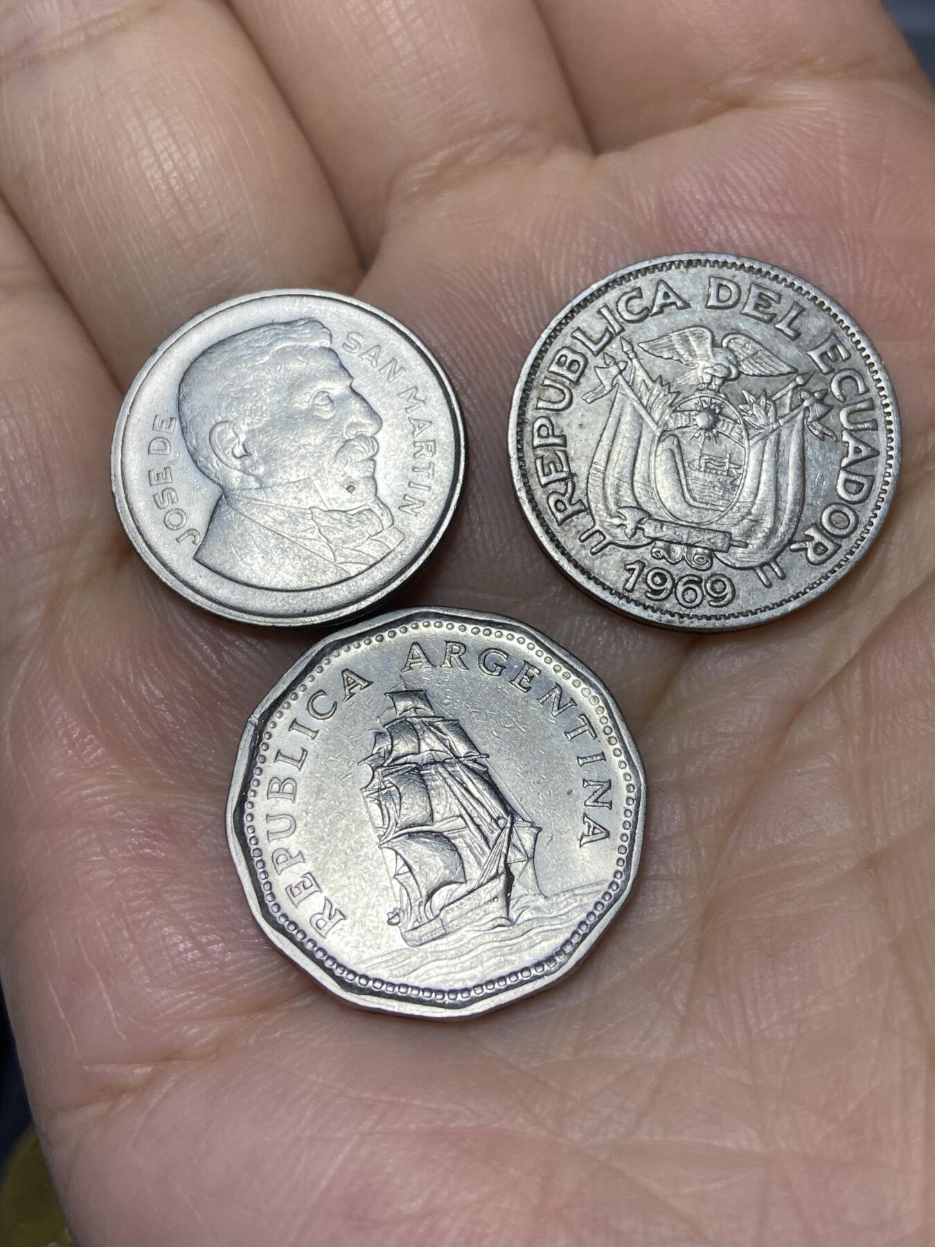 2025年第七十一场(总第九十七场）外国好品散币(免佣金) 3枚：阿根廷🇦🇷1956年10分，1961年5比索，厄瓜多尔🇪🇨1969年20分