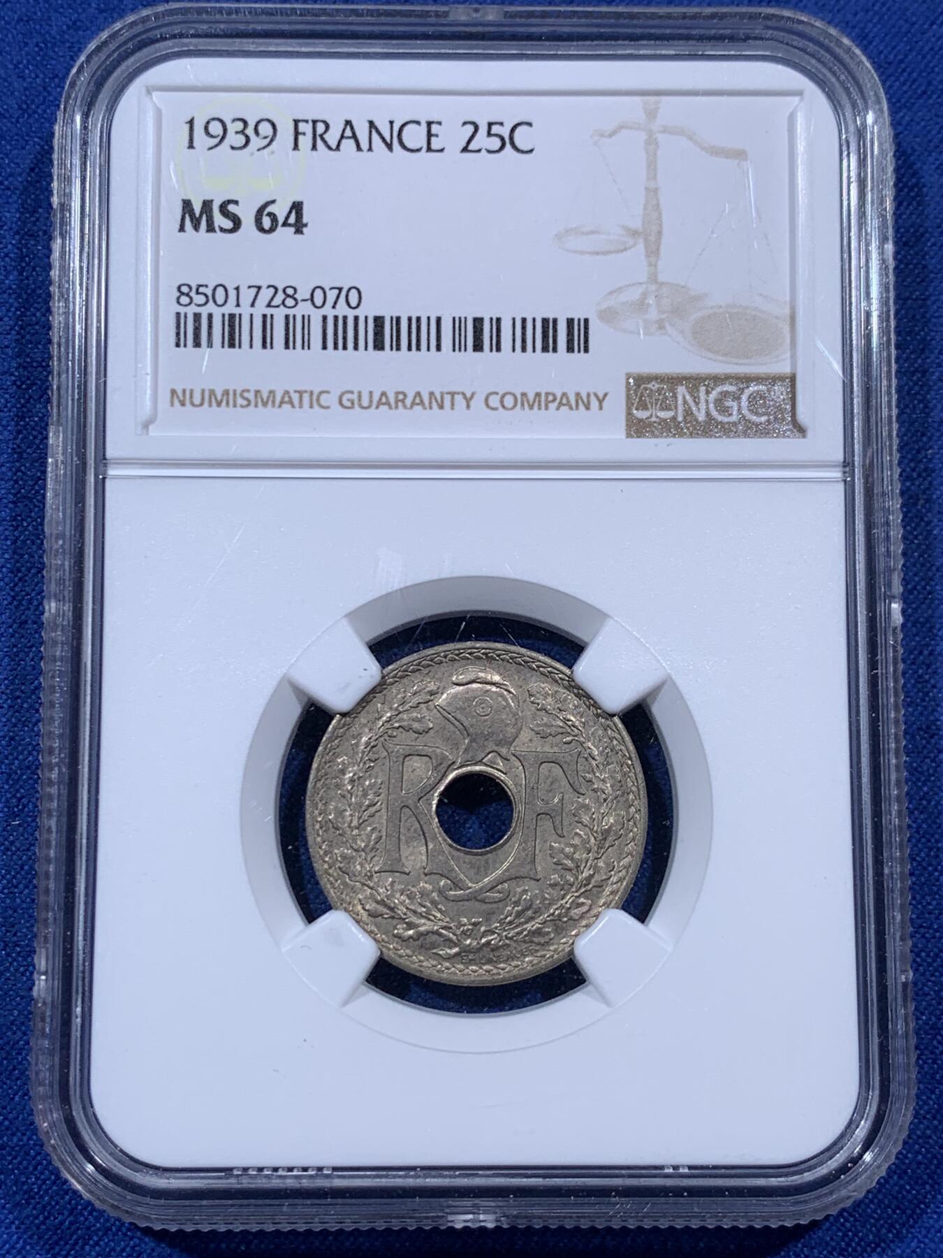 《竞宝斋》第405场 周日，周一，2场连拍 （全场包邮） NGC MS64 法国1939年25生丁镍币，好品不多见