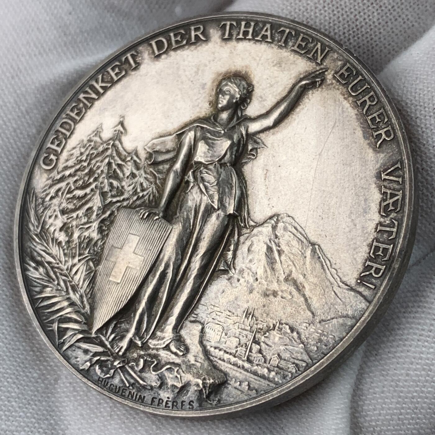 掌中浮雕-藏着的欧洲第032场 1892年瑞士格拉鲁斯射击节大银章，45mm，39g（人像右侧有道划），带原盒
