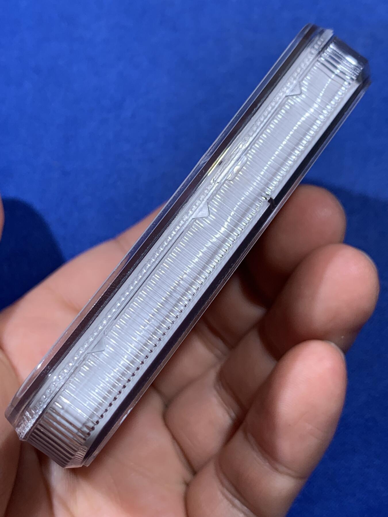 《竞宝斋》第405场 周日，周一，2场连拍 （全场包邮） NGC PF70UC 中国2021观世音菩萨镀金铜章 45mm大尺寸 佛祖标签 正面是千手观音像 背面刻有般若波罗蜜多心经 加厚盒