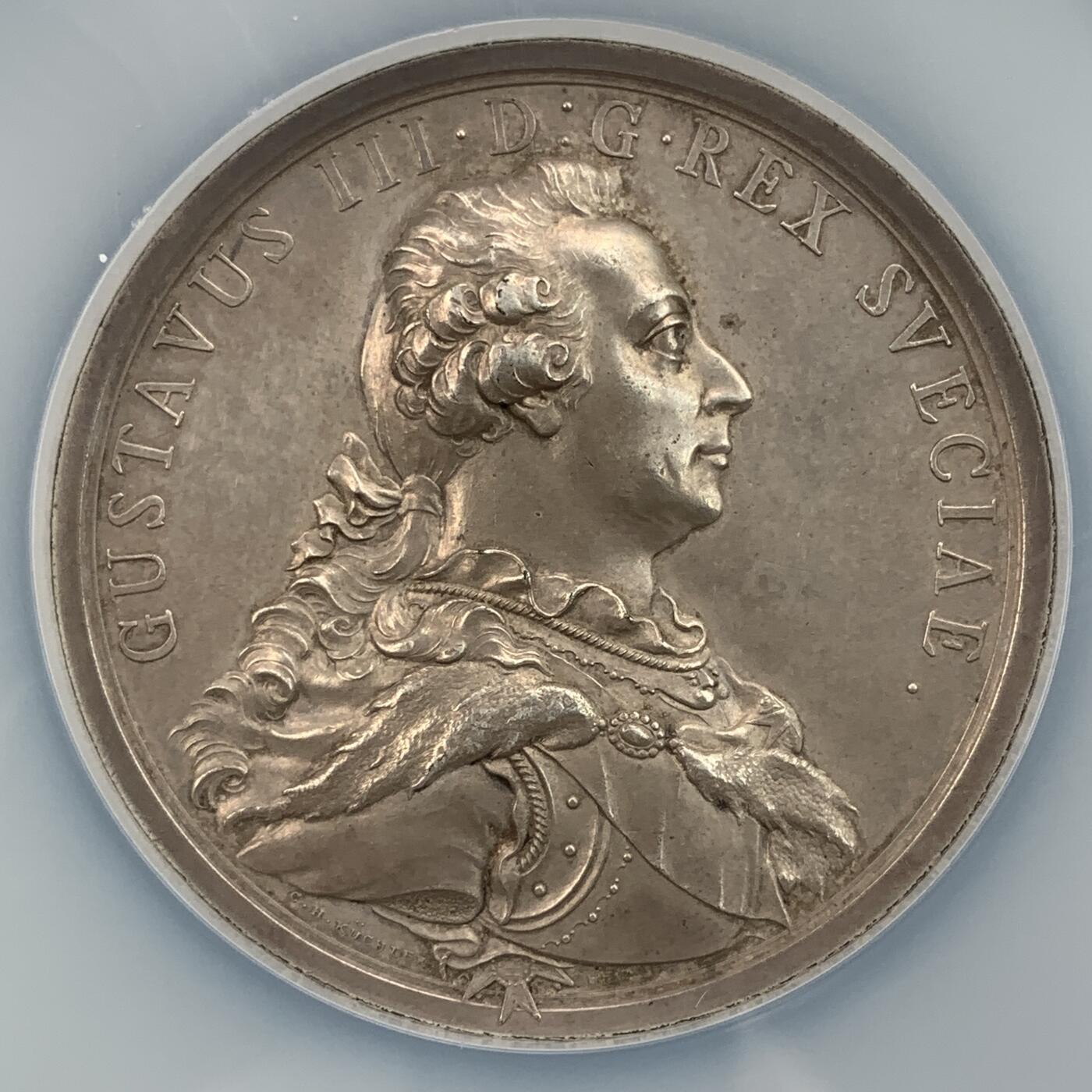 掌中浮雕-藏着的欧洲第032场 NGC MS61 ：1792年瑞典国王古斯塔夫三世遇刺镀银铜章，56mm
