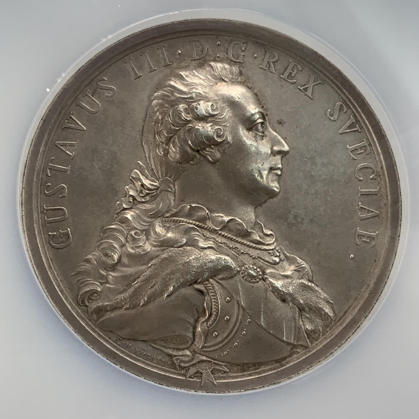 掌中浮雕-藏着的欧洲第032场 NGC MS61 ：1792年瑞典国王古斯塔夫三世遇刺镀银铜章，56mm