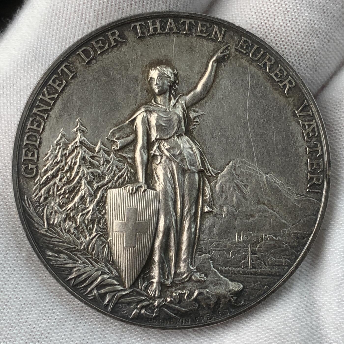 掌中浮雕-藏着的欧洲第032场 1892年瑞士格拉鲁斯射击节大银章，45mm，39g（人像右侧有道划），带原盒