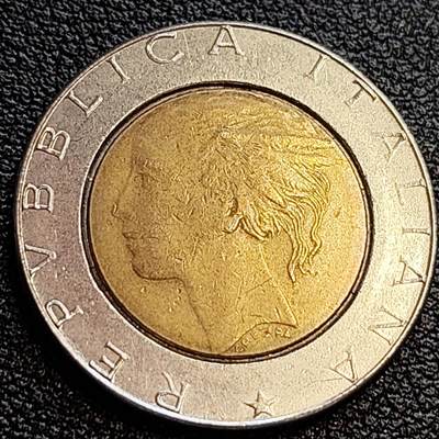 泉币菌-第63场-精品场 世界首枚双色币 意大利1990年500里拉 罗马建筑雕像 广场 25.8mm