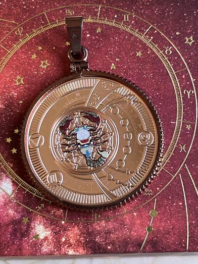 第168期拍卖【长期征集拍品】 - 喀麦隆2021年十二星座系列天蝎座镀玫瑰金纪念银币，999银镀金，10克，发行999枚