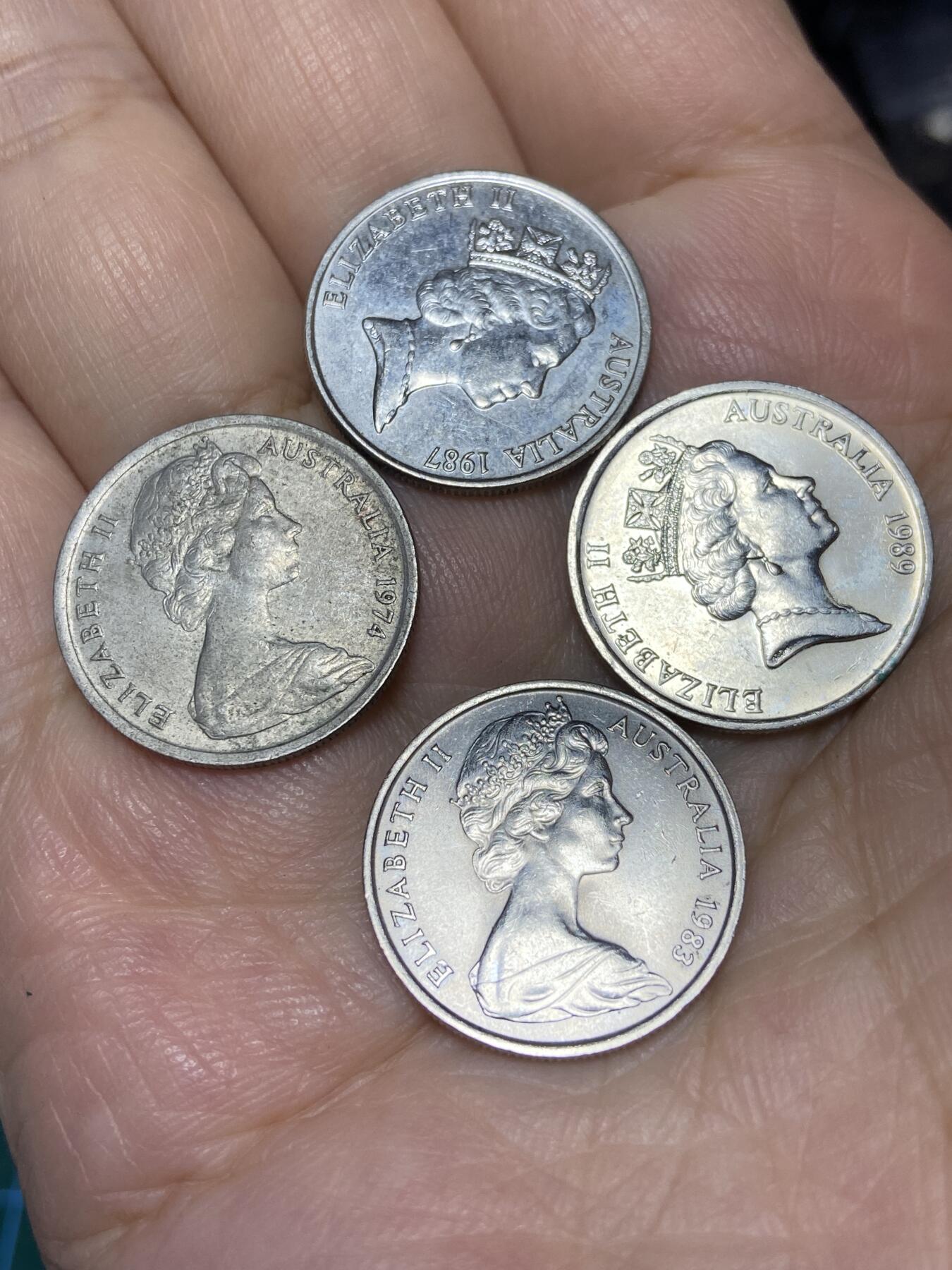 2025年第七十一场(总第九十七场）外国好品散币(免佣金) 澳大利亚🇦🇺4枚：1987年，1989年，1974年，1983年5分(伊丽莎白二世中年花冠，高冠各两枚)