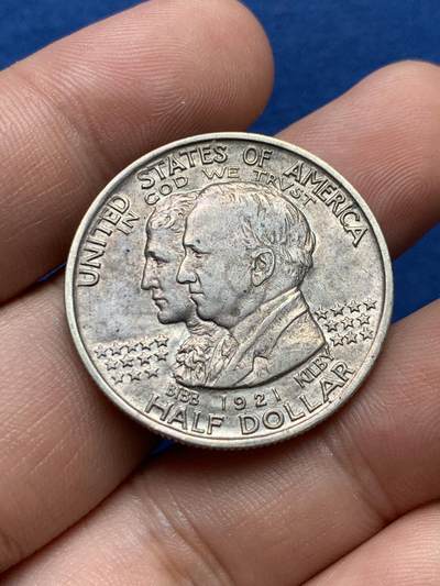 《竞宝斋》第406场 周日，周一，2场连拍 （全场包邮） 美国1921年亚拉巴马州纪念50美分银币 稀少品种铸量不足六万 带光品相细节好 AU50官方估价150刀