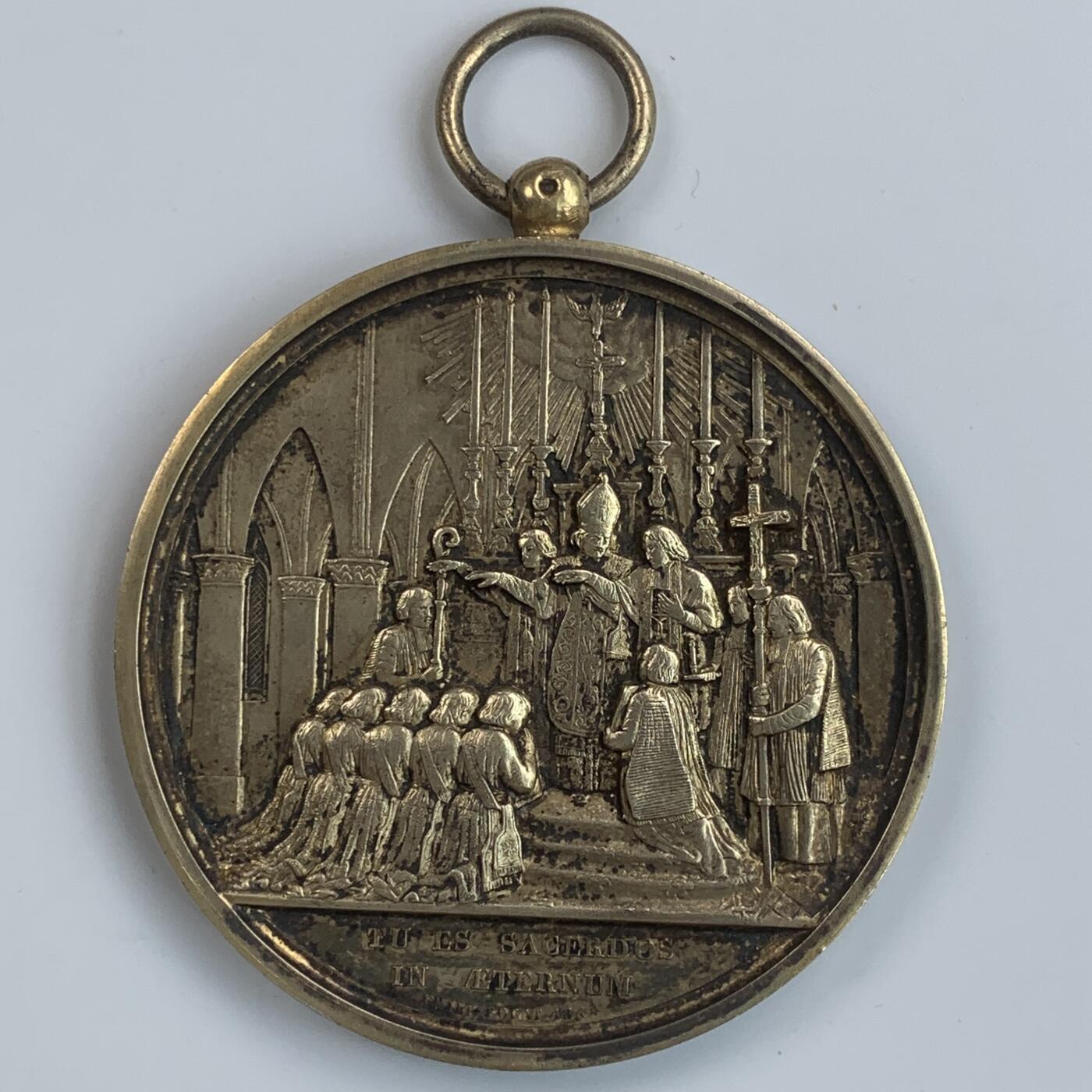 掌中浮雕-藏着的欧洲第032场 1877年法国宗教仪式镀金铜章， 61.5mm，为吊环特别改造的盒子