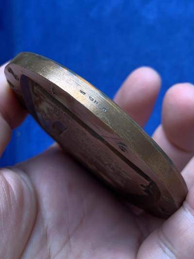 《竞宝斋》第406场 周日，周一，2场连拍 （全场包邮） 法国维里塔斯局成立150周年纪念铜章 246.8克 71.8mm 1977 丰饶角铜标